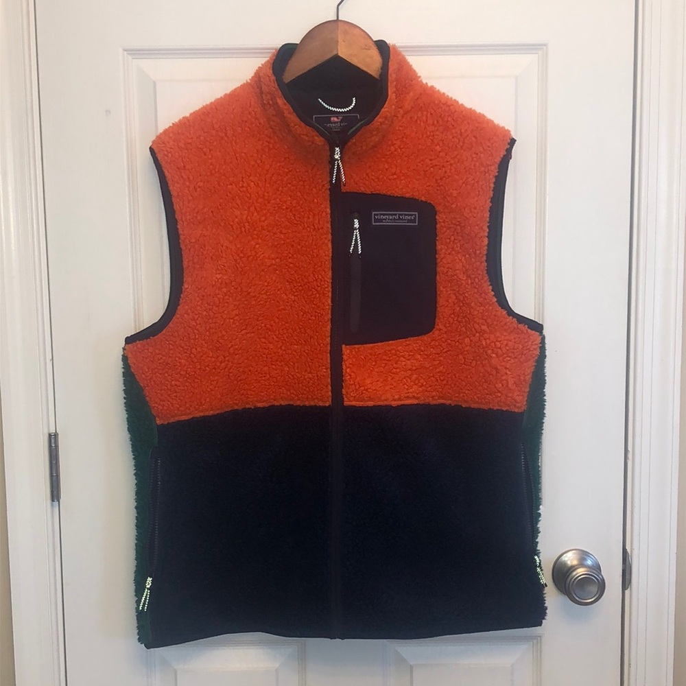 Men’s vineyard vines sherpa vest size L